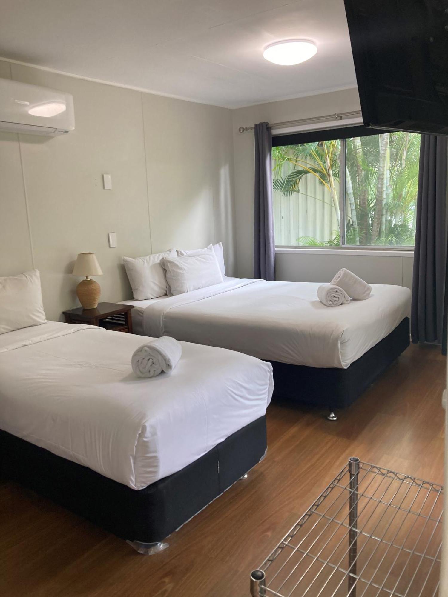 Bush Village Holiday Cabins Airlie Beach Dış mekan fotoğraf